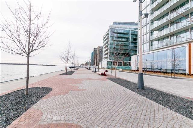 319 - 29 Queens Quay E, Condo with 1 bedrooms, 2 bathrooms and 1 parking in Toronto ON | Image 14
