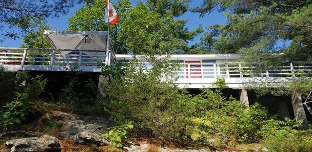 1370 Island 360 Six Mile Lake, House detached with 3 bedrooms, 1 bathrooms and null parking in Georgian Bay ON | Image 21