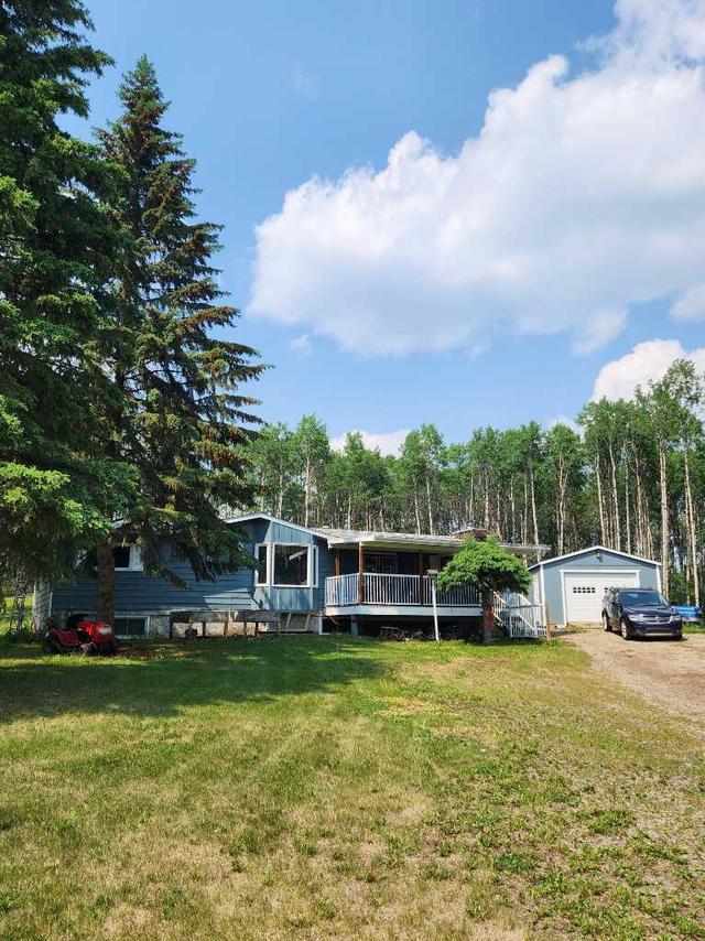 390072 Range Road 4 3, House detached with 2 bedrooms, 3 bathrooms and 2 parking in Clearwater County AB | Image 1