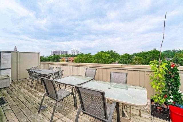 7 - 95 The Queensway Way, Townhouse with 3 bedrooms, 2 bathrooms and 1 parking in Toronto ON | Image 25