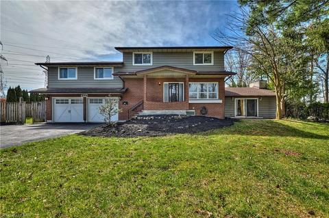 7094 Woodgate Street, House detached with 5 bedrooms, 3 bathrooms and 8 parking in Niagara Falls ON | Card Image