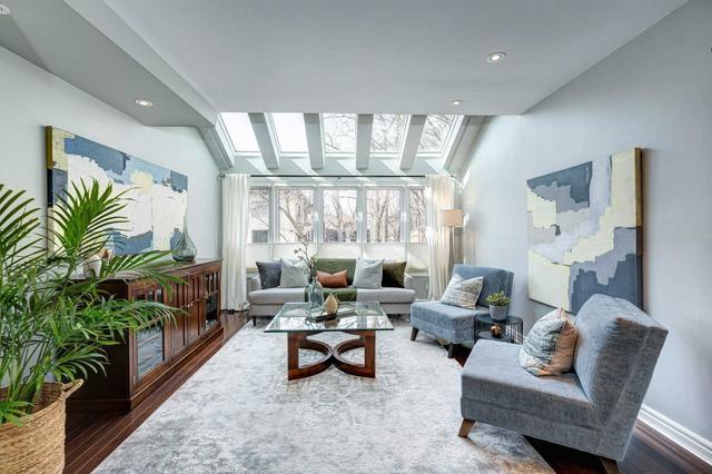 10a Victoria Park Ave, House semidetached with 3 bedrooms, 3 bathrooms and 2 parking in Toronto ON | Image 12