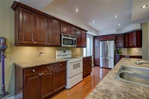 2056 Shady Glen Rd, House detached with 3 bedrooms, 4 bathrooms and 3 parking in Oakville ON | Image 18