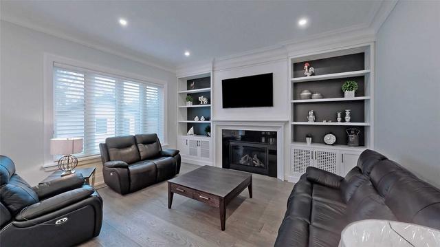 449 Tennyson Dr, House detached with 4 bedrooms, 5 bathrooms and 6 parking in Oakville ON | Image 23