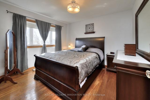 453 Highland Rd E, House detached with 2 bedrooms, 1 bathrooms and 3 parking in Kitchener ON | Image 3