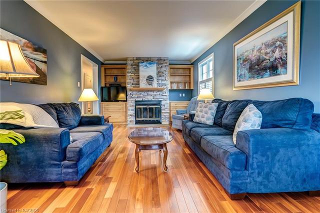 37 Grosvenor Street S, House detached with 5 bedrooms, 2 bathrooms and null parking in Saugeen Shores ON | Image 9