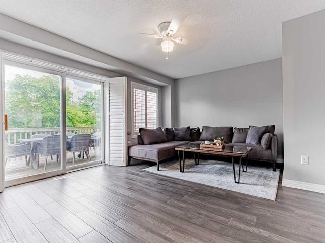 51 - 120 Railroad St, Townhouse with 2 bedrooms, 2 bathrooms and 2 parking in Brampton ON | Image 3