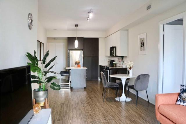 404 - 25 Broadway Ave, Condo with 2 bedrooms, 2 bathrooms and 1 parking in Toronto ON | Image 6