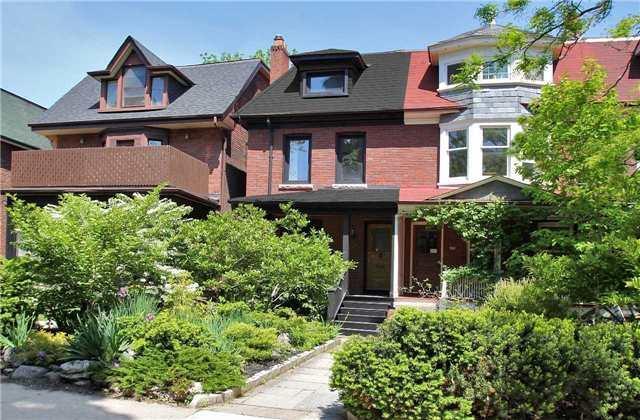 104 Wells St, House semidetached with 3 bedrooms, 2 bathrooms and null parking in Toronto ON | Image 1