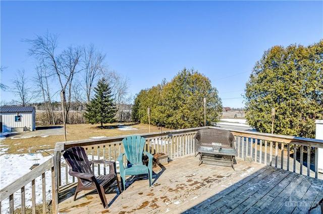2462 Dunning Road, House detached with 3 bedrooms, 1 bathrooms and 10 parking in Ottawa ON | Image 27