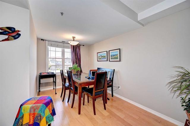 201 - 345 Fisher Mills Rd, Condo with 2 bedrooms, 2 bathrooms and 1 parking in Cambridge ON | Image 3