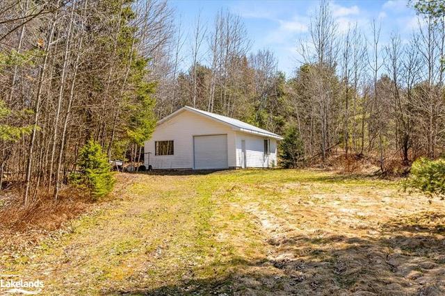 992 Highway 141, House detached with 4 bedrooms, 1 bathrooms and 10 parking in Seguin ON | Image 25