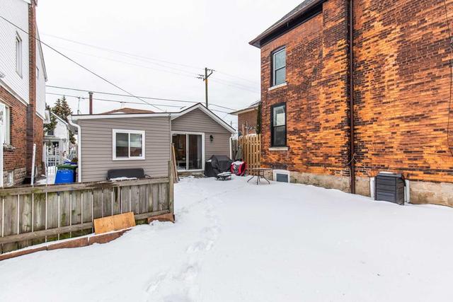 86 Robert St, House detached with 2 bedrooms, 1 bathrooms and 0 parking in Hamilton ON | Image 13