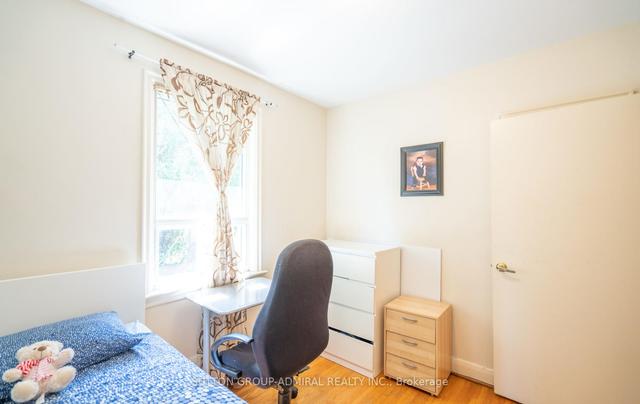 77 Claver Ave, House detached with 3 bedrooms, 2 bathrooms and 6 parking in Toronto ON | Image 2