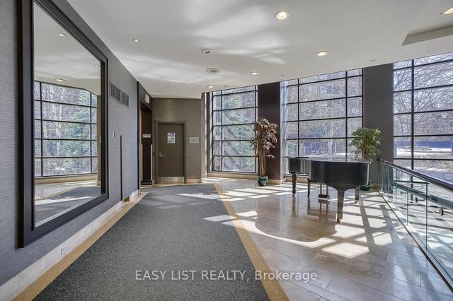 910 - 33 Sheppard Ave, Condo with 2 bedrooms, 2 bathrooms and 1 parking in Toronto ON | Image 25