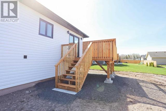 12 Noah Dr, House detached with 4 bedrooms, 2 bathrooms and null parking in Sault Ste. Marie ON | Image 43