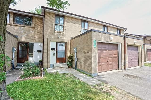 84 Fleetwood Cres, Townhouse with 4 bedrooms, 2 bathrooms and 1 parking in Brampton ON | Image 2