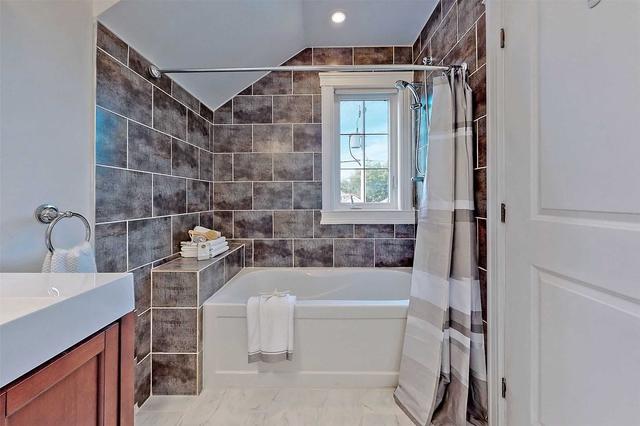 65 O'connor Dr, House detached with 3 bedrooms, 5 bathrooms and 3 parking in Toronto ON | Image 19