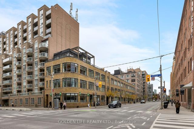 104 - 80 Sherbourne St, Condo with 2 bedrooms, 2 bathrooms and 1 parking in Toronto ON | Image 1