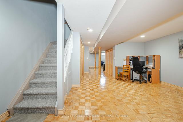 5386 Bullrush Dr, House semidetached with 3 bedrooms, 3 bathrooms and 4 parking in Mississauga ON | Image 24
