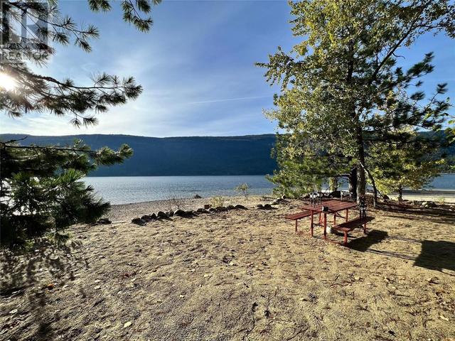 8554 97a Highway, House detached with 2 bedrooms, 1 bathrooms and null parking in North Okanagan F BC | Image 17