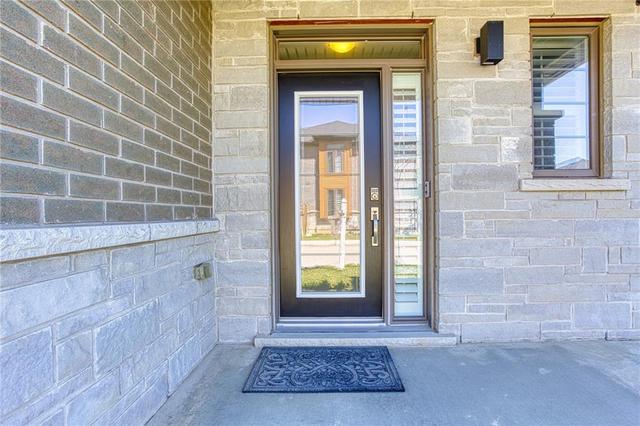 39 Burley Lane, House semidetached with 3 bedrooms, 2 bathrooms and 1 parking in Hamilton ON | Image 3