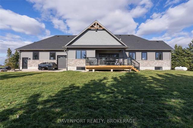 7751 Sideroad 7 Rd E, House detached with 2 bedrooms, 3 bathrooms and 12 parking in Wellington North ON | Image 21