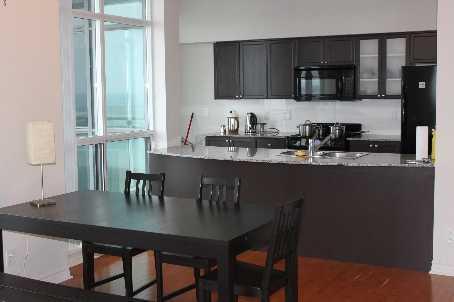 lph9 - 410 Queens Quay Blvd, Condo with 2 bedrooms, 2 bathrooms and 1 parking in Toronto ON | Image 3