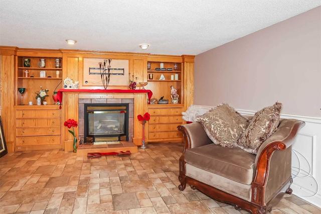 6050 Crimson Dr, House detached with 3 bedrooms, 2 bathrooms and 3 parking in Niagara Falls ON | Image 16