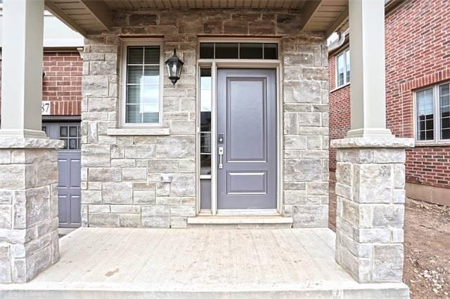 387 Wheat Boom Dr, House attached with 3 bedrooms, 3 bathrooms and 1 parking in Oakville ON | Image 1