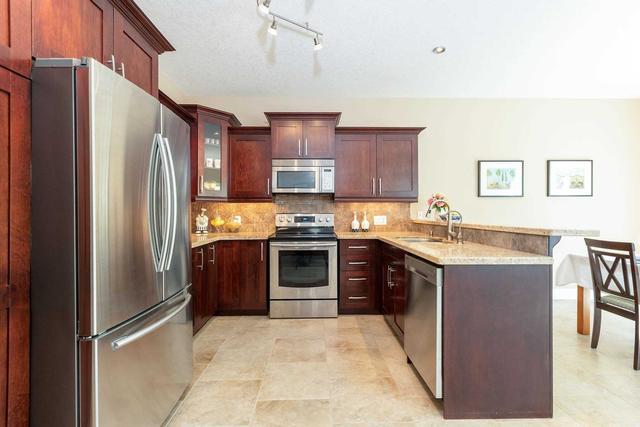 583 Violet St, House detached with 3 bedrooms, 4 bathrooms and 4 parking in Waterloo ON | Image 7