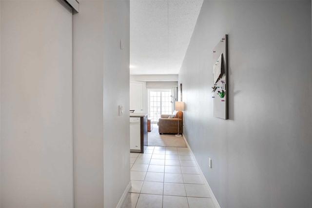 210 - 1083 Gordon St, Condo with 3 bedrooms, 2 bathrooms and 1 parking in Guelph ON | Image 4