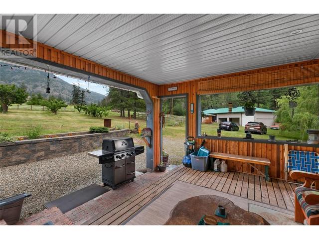 1196 Hwy 3a, House detached with 3 bedrooms, 2 bathrooms and 3 parking in Okanagan Similkameen G BC | Image 32