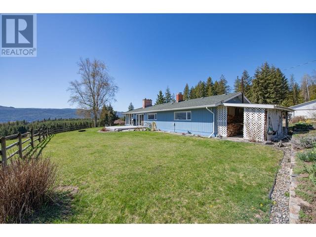 6197 Line 17 Road, House detached with 3 bedrooms, 2 bathrooms and 20 parking in Columbia Shuswap F BC | Image 37