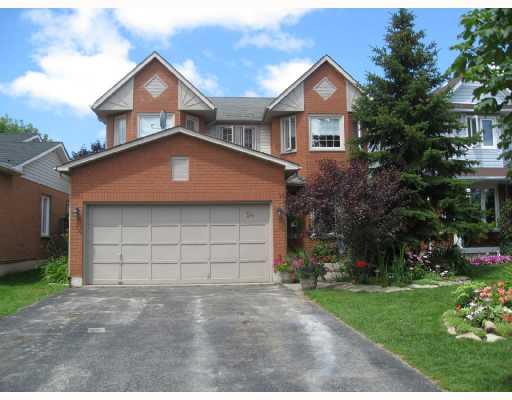 54 O'shaughnessy Cres, House detached with 4 bedrooms, 3 bathrooms and null parking in Barrie ON | Image 1