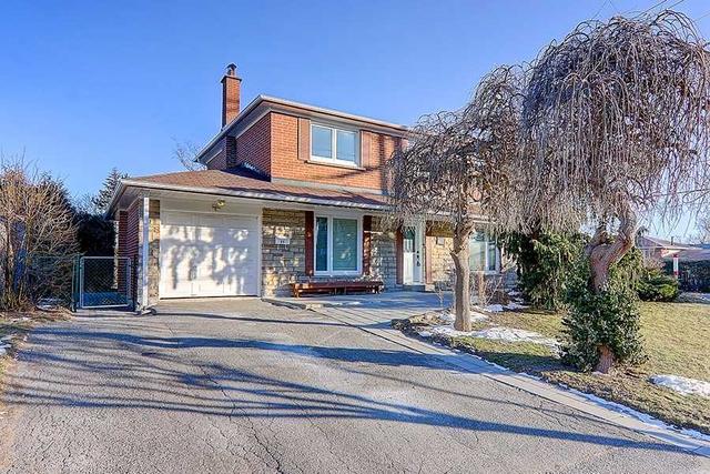 29 Hobart Dr, House detached with 4 bedrooms, 4 bathrooms and 4 parking in Toronto ON | Image 1