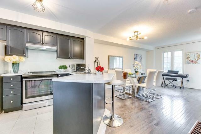 43 Odoardo Di Santo Circ, House attached with 3 bedrooms, 5 bathrooms and 1 parking in Toronto ON | Image 7