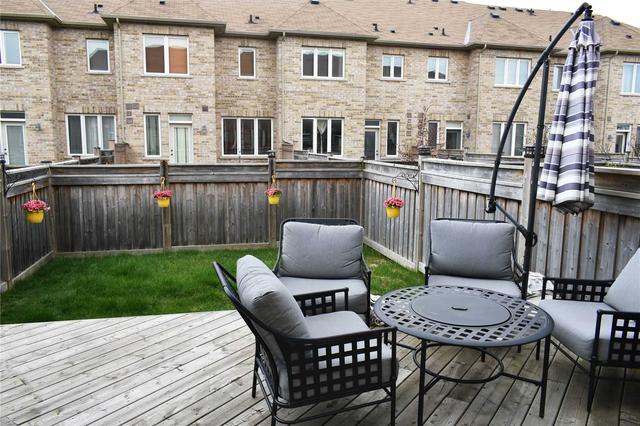 93 Southdown Ave, House attached with 3 bedrooms, 3 bathrooms and 3 parking in Vaughan ON | Image 19