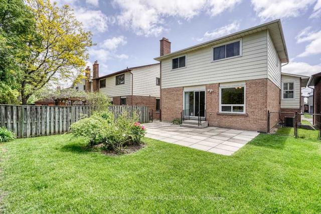 8 Hoover Dr, House attached with 3 bedrooms, 5 bathrooms and 6 parking in Markham ON | Image 19