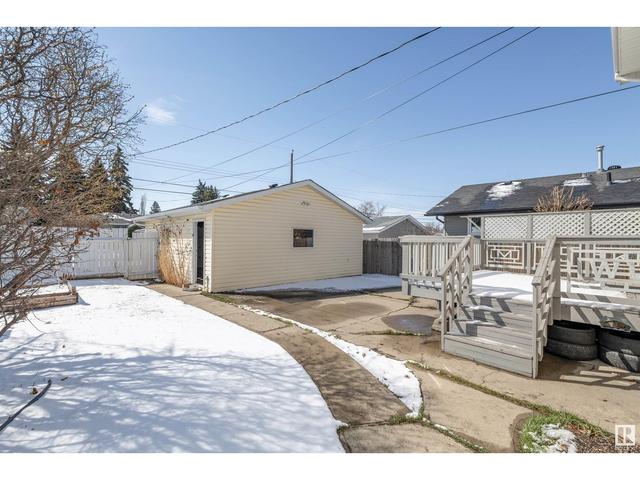 10715 53 Av Nw, House detached with 6 bedrooms, 2 bathrooms and 6 parking in Edmonton AB | Image 24