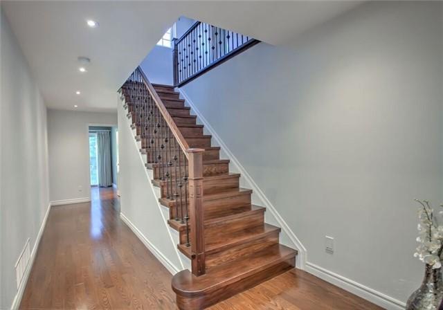 193 Banbury Rd, House detached with 4 bedrooms, 4 bathrooms and 4 parking in Toronto ON | Image 3