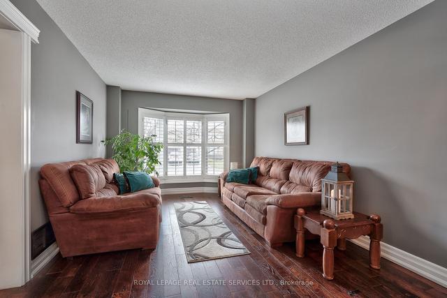 2215 Oakridge Cres, House detached with 4 bedrooms, 3 bathrooms and 5 parking in Burlington ON | Image 37