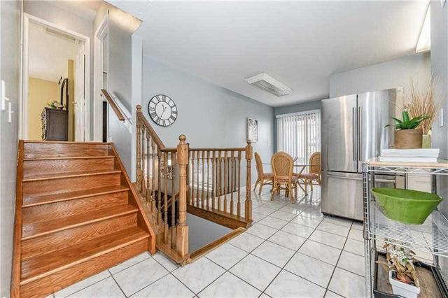 81 Taylor Ave, House detached with 2 bedrooms, 2 bathrooms and 3 parking in Cambridge ON | Image 28