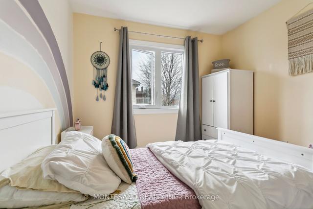 33 Lockheed Blvd, House detached with 3 bedrooms, 3 bathrooms and 4 parking in Toronto ON | Image 15