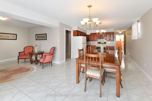 86 Benjamin Boake Tr, House semidetached with 3 bedrooms, 2 bathrooms and 6 parking in Toronto ON | Image 6
