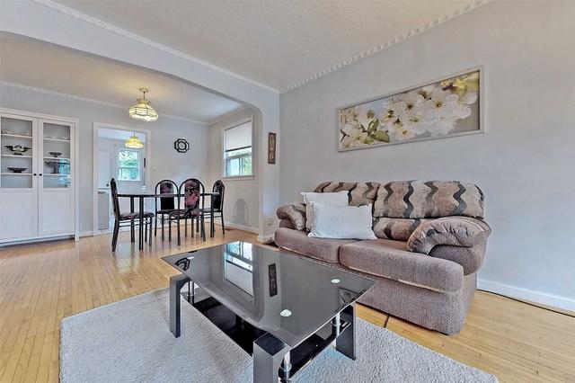 80 Edgecroft Rd, House detached with 2 bedrooms, 2 bathrooms and 6 parking in Toronto ON | Image 12