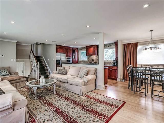 372 Pinehurst Dr, House detached with 4 bedrooms, 3 bathrooms and 4 parking in Oakville ON | Image 5