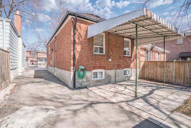 261 John St, House detached with 2 bedrooms, 2 bathrooms and 3 parking in Toronto ON | Image 18