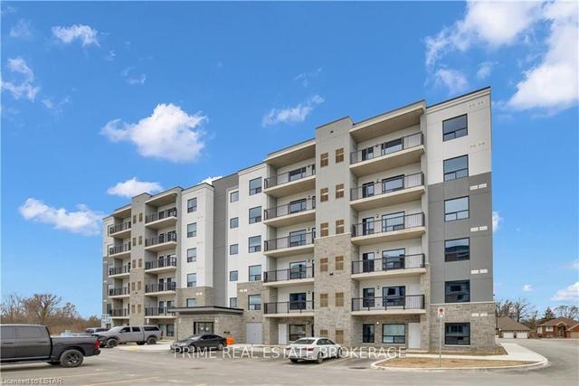 415 - 3320 Stella Cres, Condo with 2 bedrooms, 2 bathrooms and 1 parking in Windsor ON | Image 1