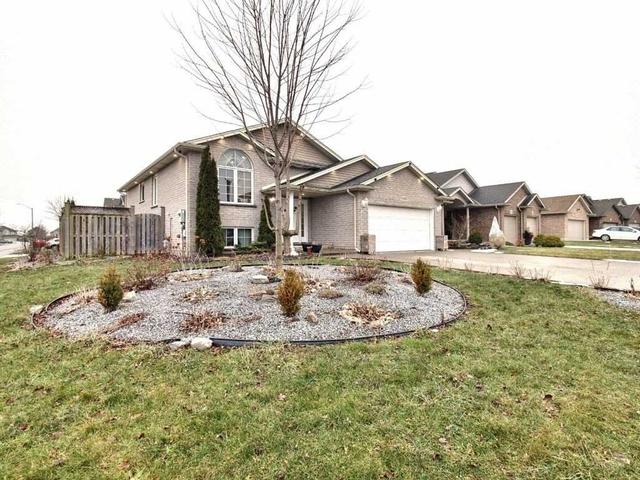 8480 Glavcic Dr, House detached with 3 bedrooms, 2 bathrooms and 8 parking in Niagara Falls ON | Image 12